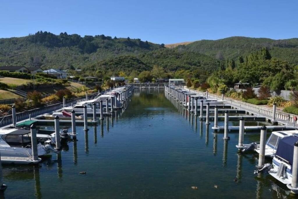 The Fantail Couples Retreat Apartamento Kinloch Exterior foto